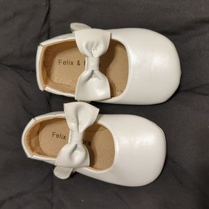 Cute toddlers dress shoes